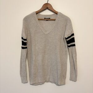 American Eagle V Neck Sweater Varsity Stripe Long Sleeve Ribbed Knit Beige XS
